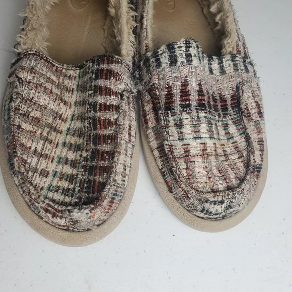 SOLD Sanuk Fur Lined Slip-on Shoes Coloful Women's Size 9 - Picture 2 of 9
